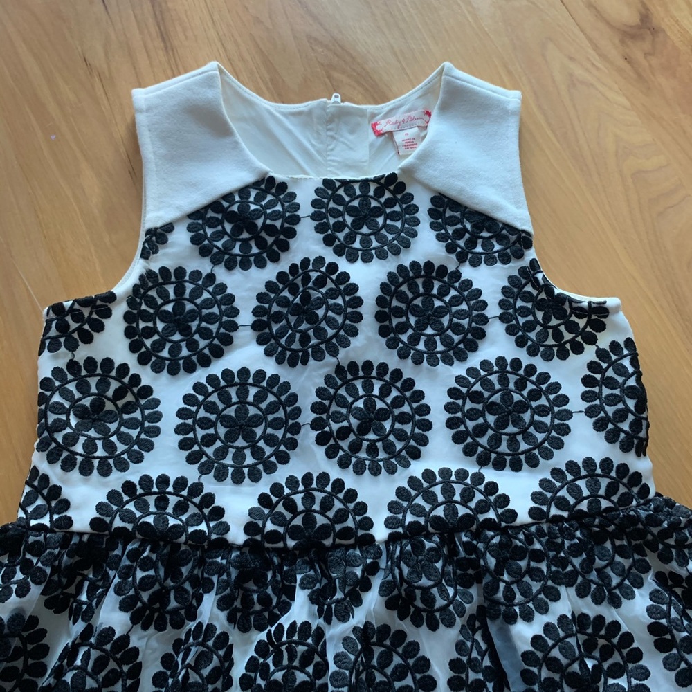 Girls dress size 8